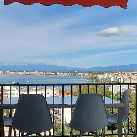 T3 Avec Belle Vue Et Parking Apartman
